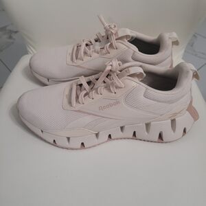 REEBOK ZIG DYNAMICA Women's Beige Athletic Shoes Size US 10/EUR 41